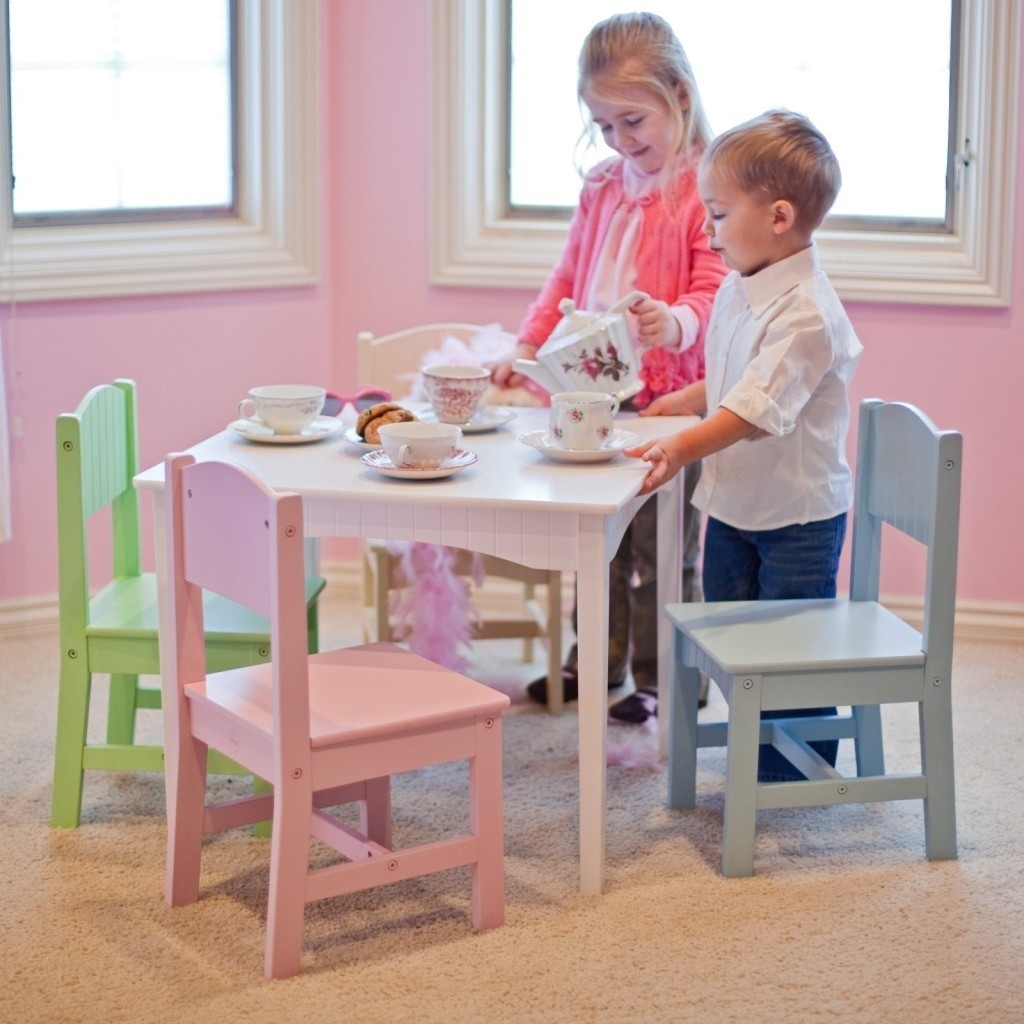 child's play table and chair set
