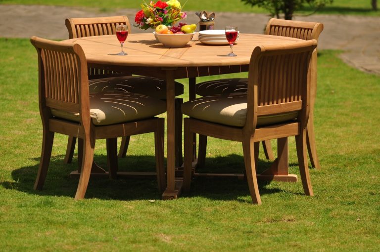 A Guide to Choosing the Perfect Outdoor Dining Set for Your Space ...